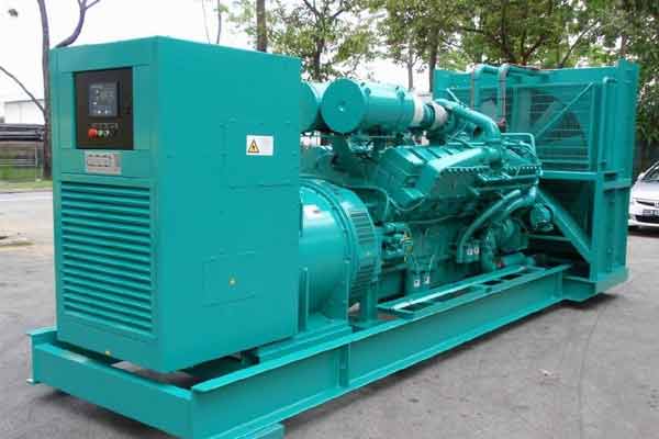 万泉镇柴油发电机组电压不稳定怎样维修？